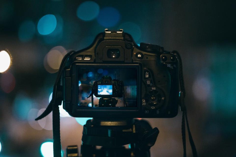 using a tripod for christmas lights photography